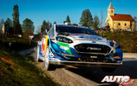 Adrien Fourmaux, al volante del Ford Fiesta WRC, durante el Rally de Croacia 2021, puntuable para el Campeonato del Mundo de Rallies WRC.