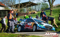 Adrien Fourmaux, al volante del Ford Fiesta WRC, durante el Rally de Croacia 2021, puntuable para el Campeonato del Mundo de Rallies WRC.