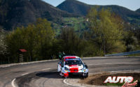 Kalle Rovanperä, al volante del Toyota Yaris WRC, durante el Rally de Croacia 2021, puntuable para el Campeonato del Mundo de Rallies WRC.