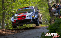 Elfyn Evans, al volante del Toyota Yaris WRC, durante el Rally de Croacia 2021, puntuable para el Campeonato del Mundo de Rallies WRC.