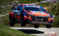 Ott Tänak, al volante del Hyundai i20 Coupé WRC, durante el Rally de Croacia 2021, puntuable para el Campeonato del Mundo de Rallies WRC.