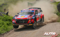 Ott Tänak, al volante del Hyundai i20 Coupé WRC, durante el Rally de Portugal 2021, puntuable para el Campeonato del Mundo de Rallies WRC.