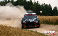 Alexey Lukyanuk, al volante del Skoda Fabia Rally2 Evo WRC 3, durante el Rally de Estonia 2021, puntuable para el Campeonato del Mundo de Rallies WRC 3.