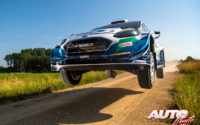 Gus Greensmith, al volante del Ford Fiesta WRC, durante el Rally de Estonia 2021, puntuable para el Campeonato del Mundo de Rallies WRC.