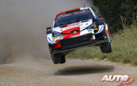 Elfyn Evans, al volante del Toyota Yaris WRC, durante el Rally de Estonia 2021, puntuable para el Campeonato del Mundo de Rallies WRC.