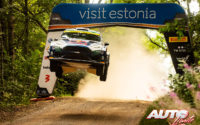 Adrien Fourmaux, al volante del Ford Fiesta Rally2 Mk2 WRC 2, durante el Rally de Estonia 2021, puntuable para el Campeonato del Mundo de Rallies WRC 2.