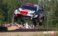 Elfyn Evans, al volante del Toyota Yaris WRC, durante el Rally de Estonia 2021, puntuable para el Campeonato del Mundo de Rallies WRC.