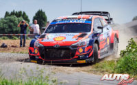 Ott Tänak, al volante del Hyundai i20 Coupé WRC, durante el Rally de Bélgica 2021, puntuable para el Campeonato del Mundo de Rallies WRC.