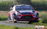 Pierre-Louis Loubet, al volante del Hyundai i20 Coupé WRC, durante el Rally de Bélgica 2021, puntuable para el Campeonato del Mundo de Rallies WRC.