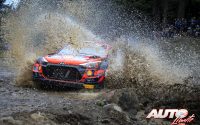 Ott Tänak, al volante del Hyundai i20 Coupé WRC, durante el Rally de Grecia 2021, puntuable para el Campeonato del Mundo de Rallies WRC.