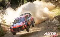 Thierry Neuville, al volante del Hyundai i20 Coupé WRC, durante el Rally de Grecia 2021, puntuable para el Campeonato del Mundo de Rallies WRC.