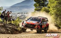 Ott Tänak, al volante del Hyundai i20 Coupé WRC, durante el Rally de Grecia 2021, puntuable para el Campeonato del Mundo de Rallies WRC.
