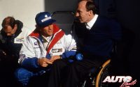 Frank Williams conversa con Ayrton Senna en la pretemporada de 1994.