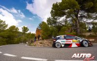 Elfyn Evans, al volante del Toyota Yaris WRC, durante el Rally de España 2021, puntuable para el Campeonato del Mundo de Rallies WRC.