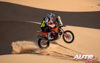 Matthias Walkner, a los mandos de su KTM 450 Rally Factory Replica, durante una etapa del Rally Dakar 2022.