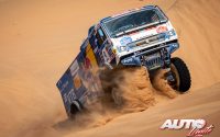 Anton Shibalov, al volante del Kamaz 43509, durante una etapa del Rally Dakar 2022.