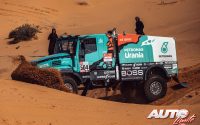 Janus Van Kasteren, al volante de un Iveco Powerstar Evo, durante una etapa del Rally Dakar 2022.