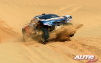 Oscar Fuertes, al volante del Astara 01 Concept Buggy, durante una etapa del Rally Dakar 2022.