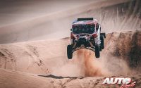Gert-Jan Van Der Valk, al volante del Can-Am Maverick XRS Turbo, durante una etapa del Rally Dakar 2022.