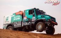 Janus Van Kasteren, al volante de un Iveco Powerstar Evo, durante una etapa del Rally Dakar 2022.