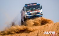 Andrey Karginov, al volante del Kamaz 43509, durante una etapa del Rally Dakar 2022.
