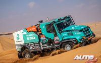 Janus Van Kasteren, al volante de un Iveco Powerstar Evo, durante una etapa del Rally Dakar 2022.