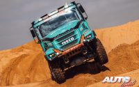 Janus Van Kasteren, al volante de un Iveco Powerstar Evo, durante una etapa del Rally Dakar 2022.