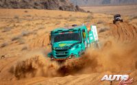 Vick Versteijnen, al volante de un Iveco Powerstar, durante una etapa del Rally Dakar 2022.