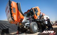 Asistencia del equipo Iveco De Rooy durante el Rally Dakar 2022.