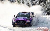 Gus Greensmith, al volante del Ford Puma Rally1 WRC, durante el Rally de Suecia 2022, puntuable para el Campeonato del Mundo de Rallies WRC.