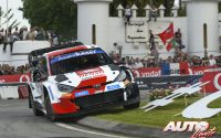 Sébastien Ogier, al volante del Toyota GR Yaris Rally1 WRC, durante el Rally de Portugal 2022, puntuable para el Campeonato del Mundo de Rallies WRC.