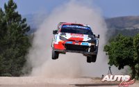 Kalle Rovanperä, al volante del Toyota GR Yaris Rally1 WRC, durante el Rally de Italia / Cerdeña 2022, puntuable para el Campeonato del Mundo de Rallies WRC.