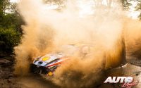 Thierry Neuville, al volante del Hyundai i20 N Rally1 WRC, durante el Rally Safari de Kenia 2022, puntuable para el Campeonato del Mundo de Rallies WRC.