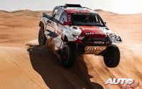 Henk Lategan, al volante de un Toyota GR DKR Hilux, durante una etapa del Rally Dakar 2023.
