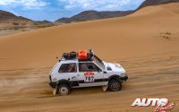 Fernando Navarrete, al volante de un Fiat Panda L 4x4, durante una etapa del Rally Dakar Classic 2023.
