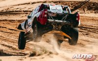 Giniel De Villiers, al volante de un Toyota GR DKR Hilux, durante una etapa del Rally Dakar 2023.